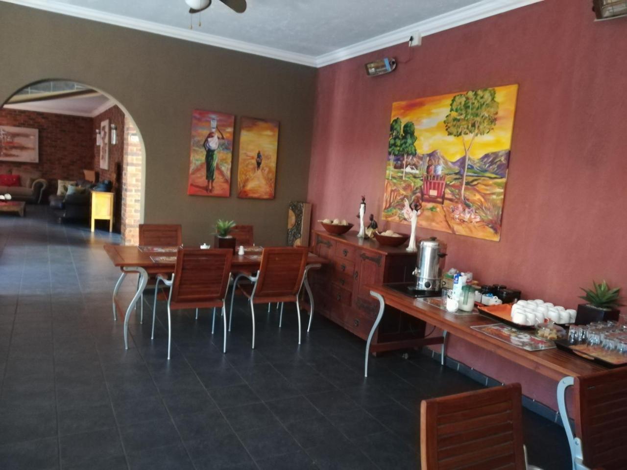 博克斯堡 24昂弗瑞3星旅馆酒店 外观 照片