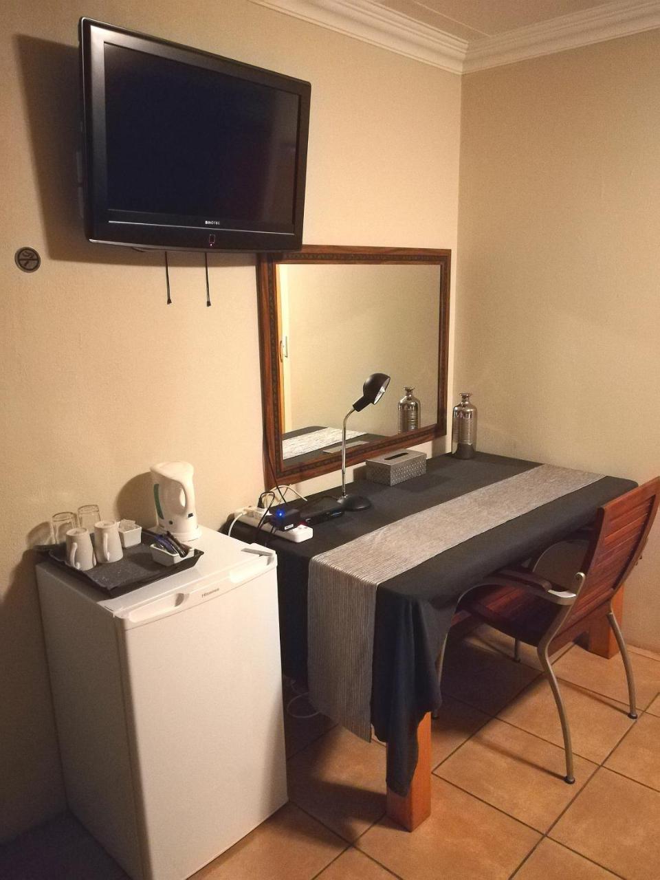 博克斯堡 24昂弗瑞3星旅馆酒店 外观 照片